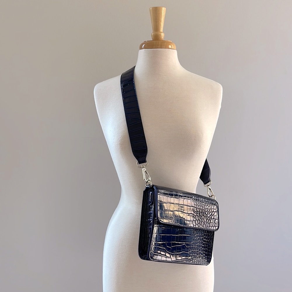 HVISK | CAYMAN CROC BAG